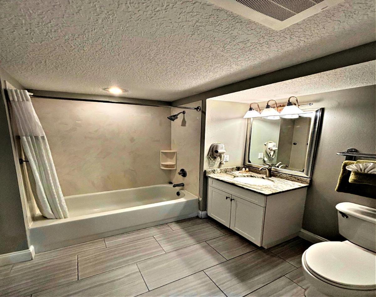 Vacation In Comfort And Luxury - 3 Bedroom Direct Oceanfront - Wyndham Ocean Walk Resort 2425 Daytona Beach Eksteriør bilde